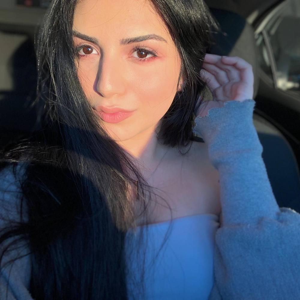 Meet your Posher, Izabella